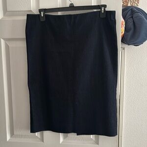Dark skirt denim